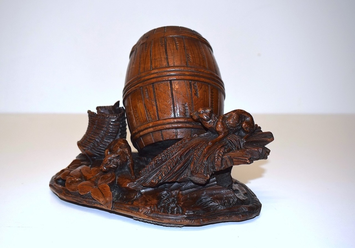Pot à Tabac pyrogène bois sculpté Foret Noire bois sculpté Vignerons  lièvres Ref1152-photo-2
