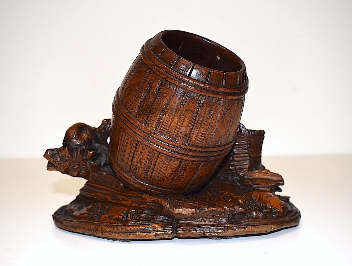 Pot à Tabac pyrogène bois sculpté Foret Noire bois sculpté Vignerons  lièvres Ref1152-photo-4
