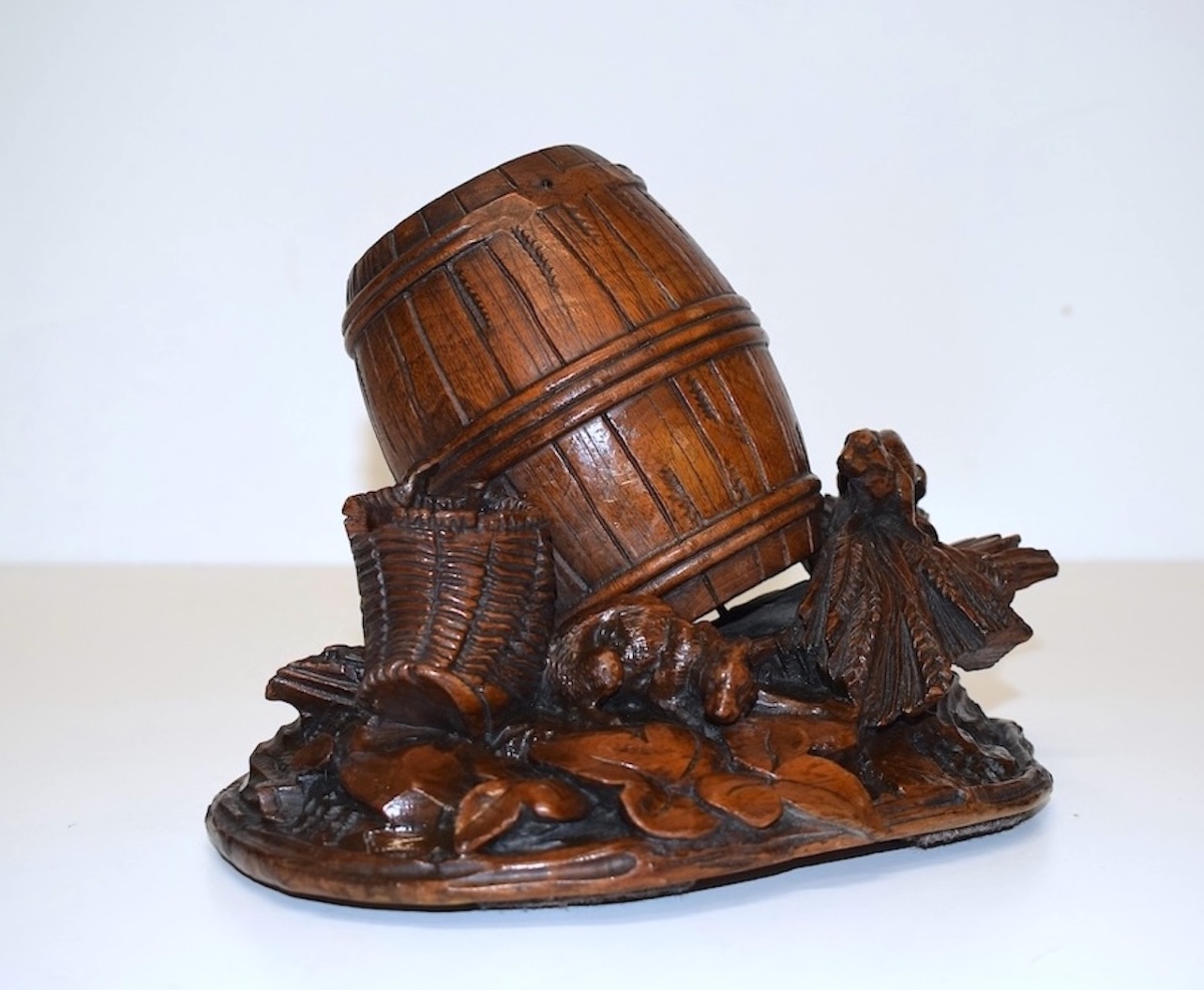 Pot à Tabac pyrogène bois sculpté Foret Noire bois sculpté Vignerons  lièvres Ref1152-photo-1