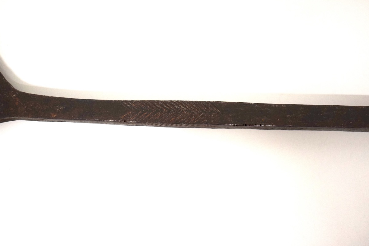 Hache de prestige ancienne  Afrique Fer Forgé  et cuir Ref1173  -photo-4