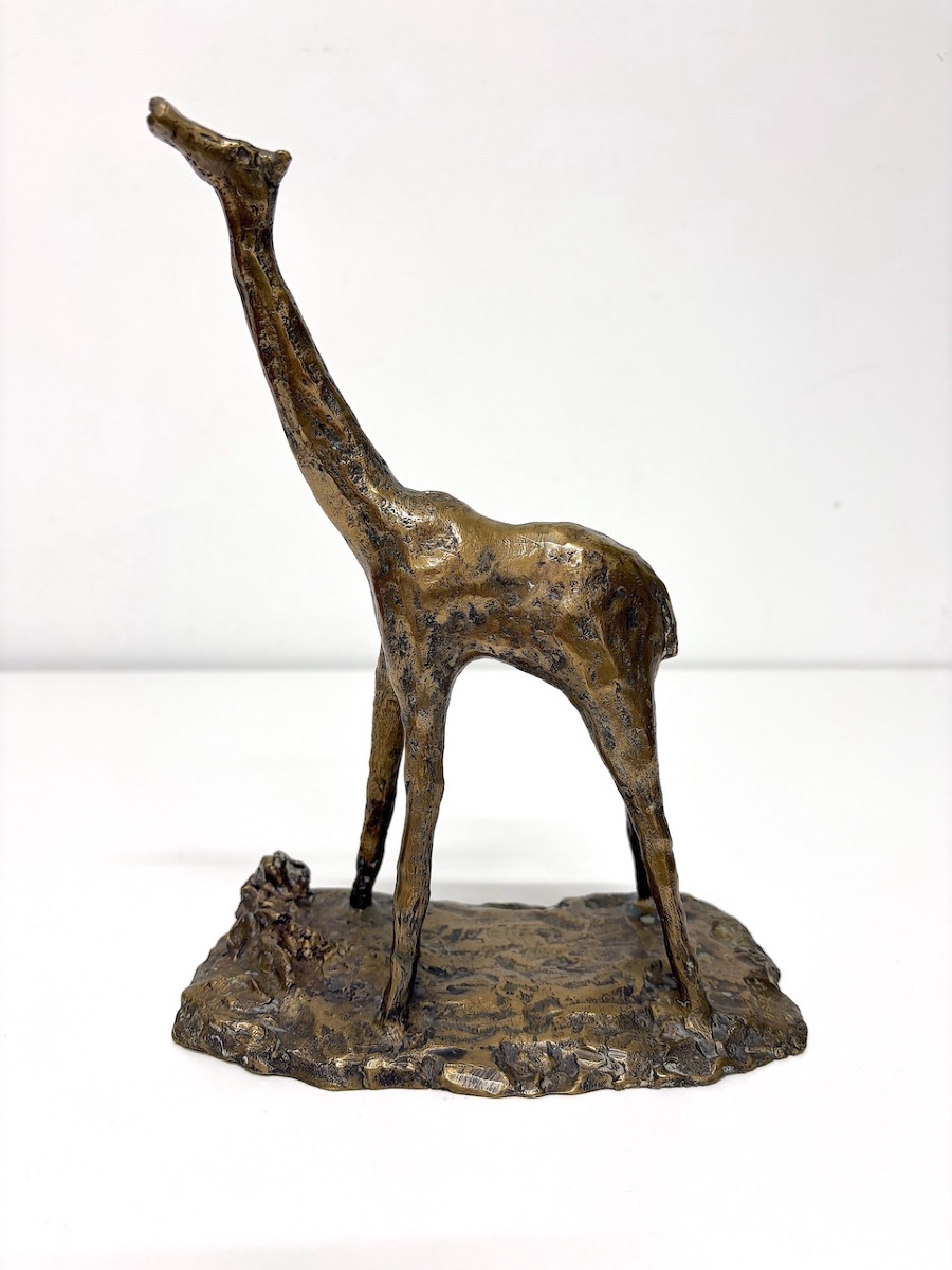 Bronze animalier Girafe art moderne Signature à Identifier, petit tirage 2/ 8  1970  Ref1176 