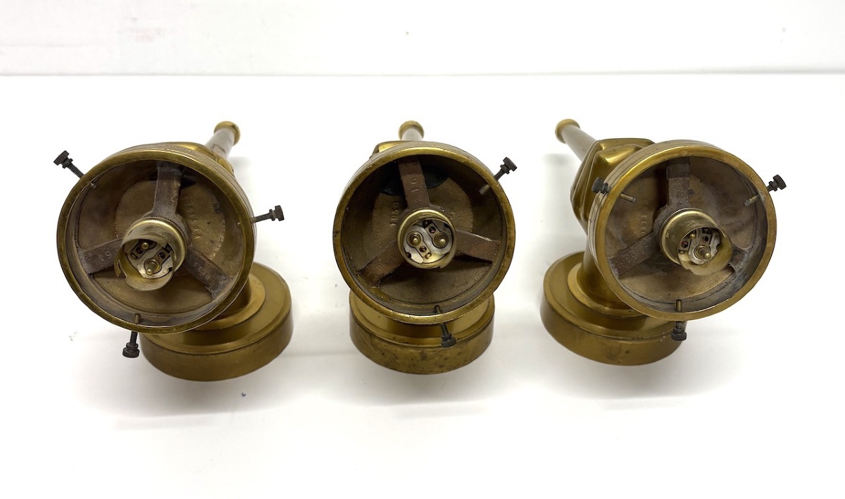 Maison Petitot Three Wall Sconces  Gilded Bronze  Hands Torch-style Light Fixture Ref1180-photo-3