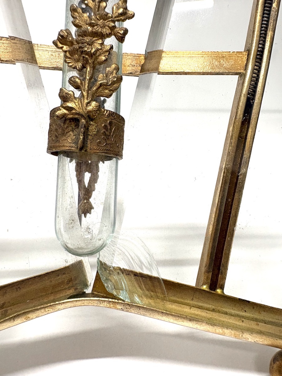 Double-panel Photo Frame And Single-flower Vase In Gilded Bronze, Circa 1880–1900, Ref. 1197-photo-2