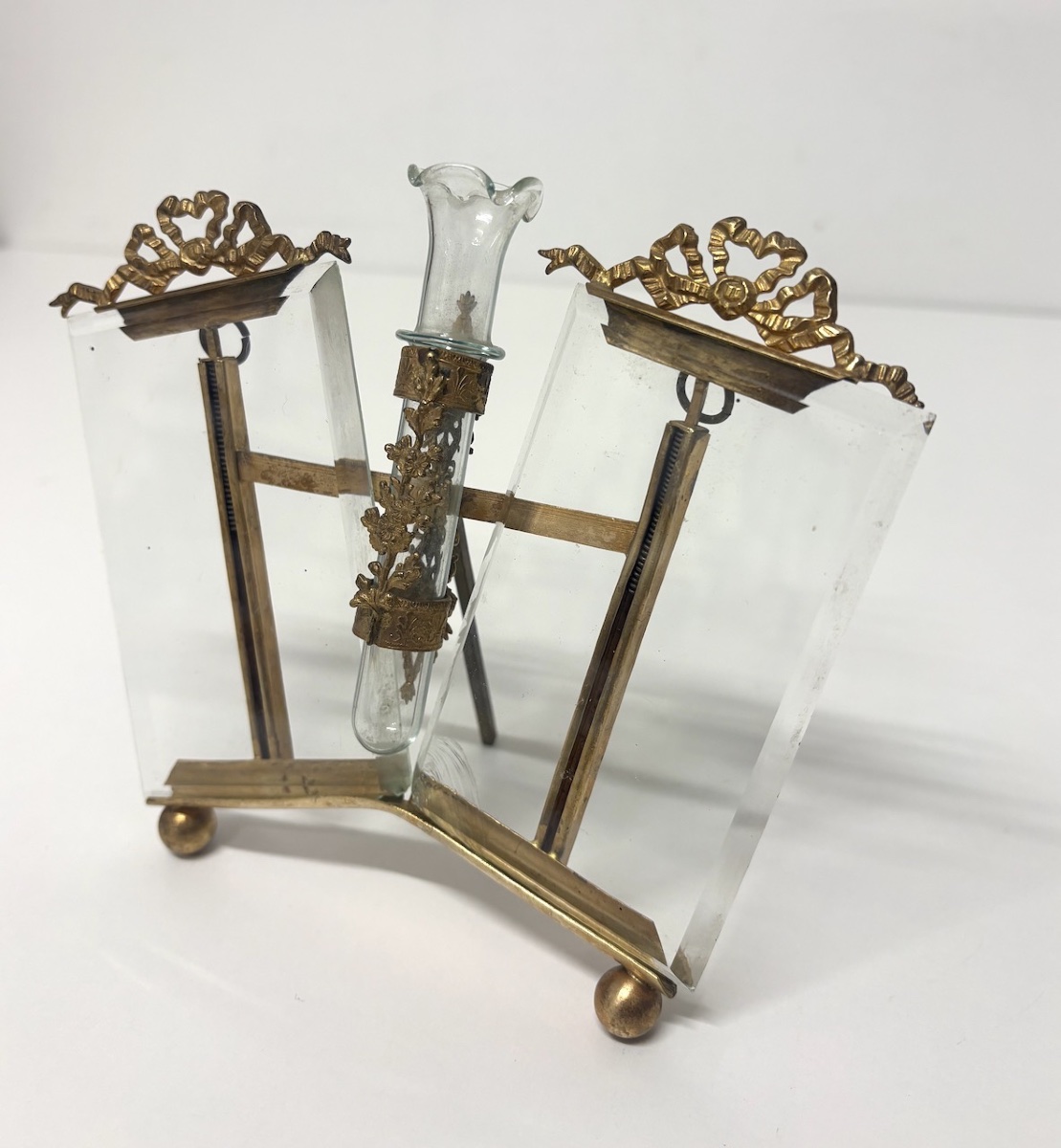 Double-panel Photo Frame And Single-flower Vase In Gilded Bronze, Circa 1880–1900, Ref. 1197-photo-8