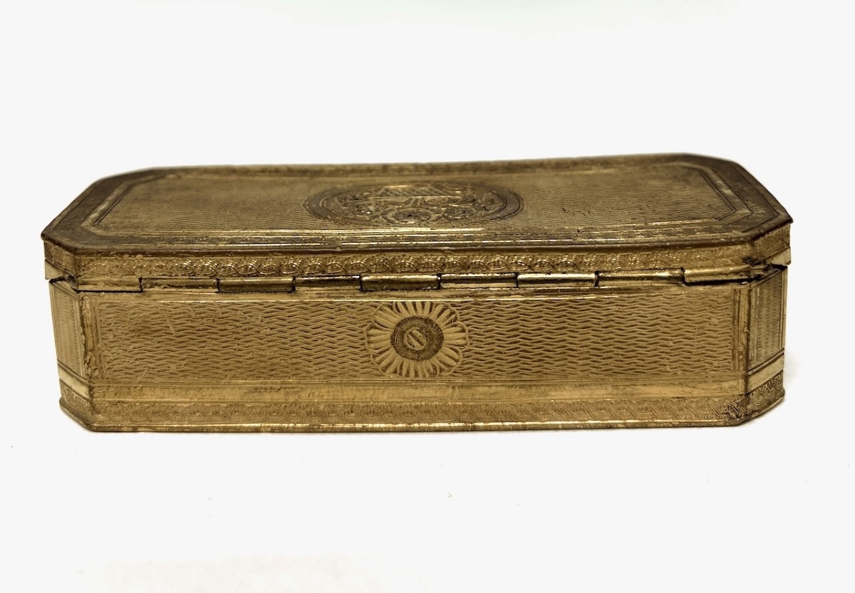 Boite à priser ou Tabatière en Pomponne  métal doré d'époque Louis XVI Ref1198-photo-3