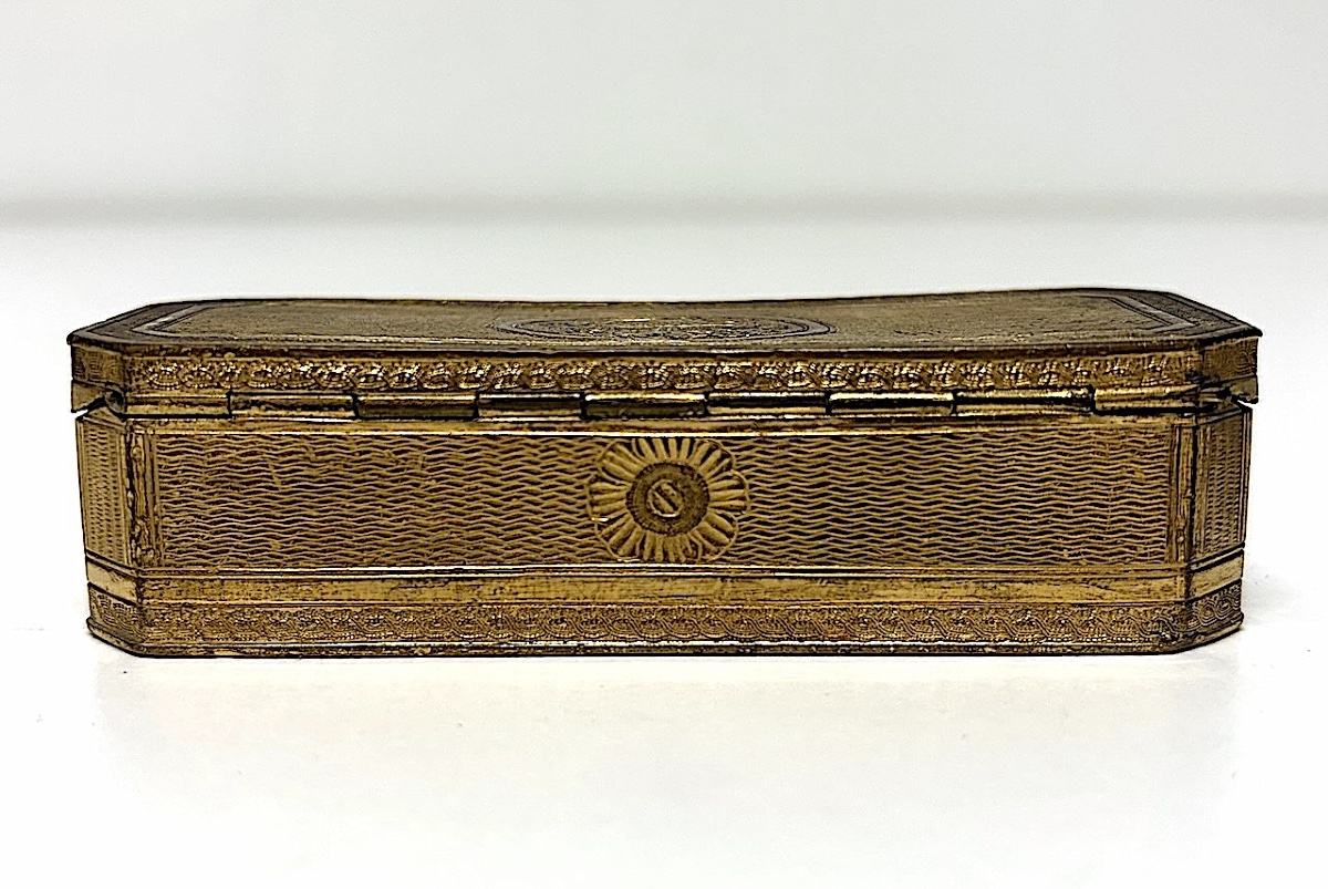 Boite à priser ou Tabatière en Pomponne  métal doré d'époque Louis XVI Ref1198-photo-1