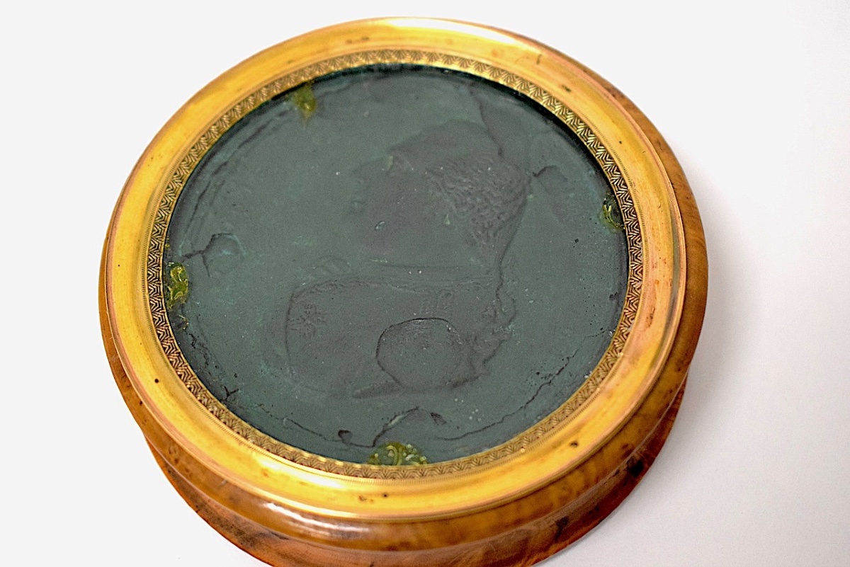 Boite Loupe d'Orme miniature en médaillon portrait profil en cire du roi Louis XVIII Ref1199-photo-5