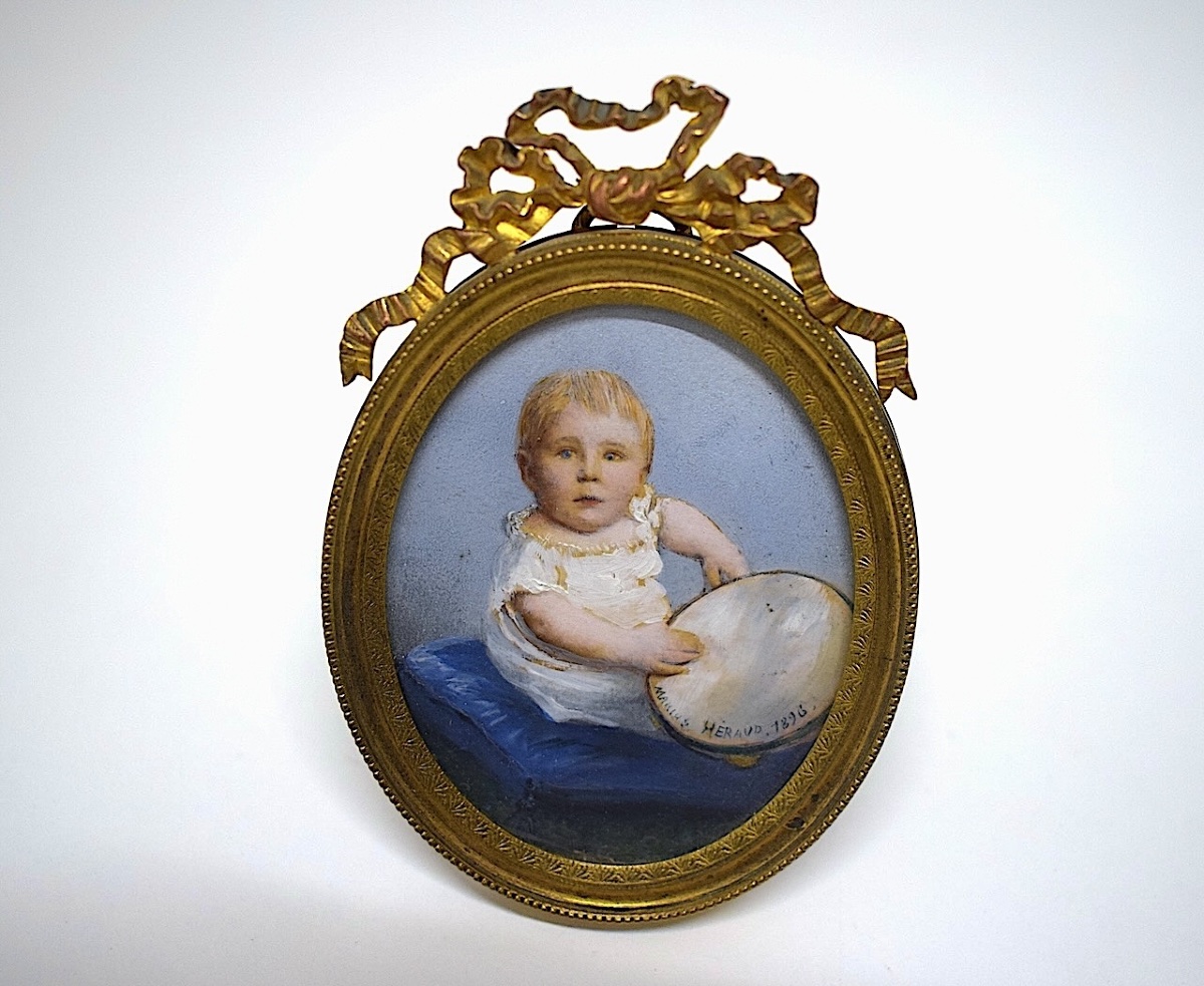 Painted Miniature Photo: Baby With Tambourine, Herald—cute Photo Frame In Gilded Bronze, Ref. 1205-photo-3