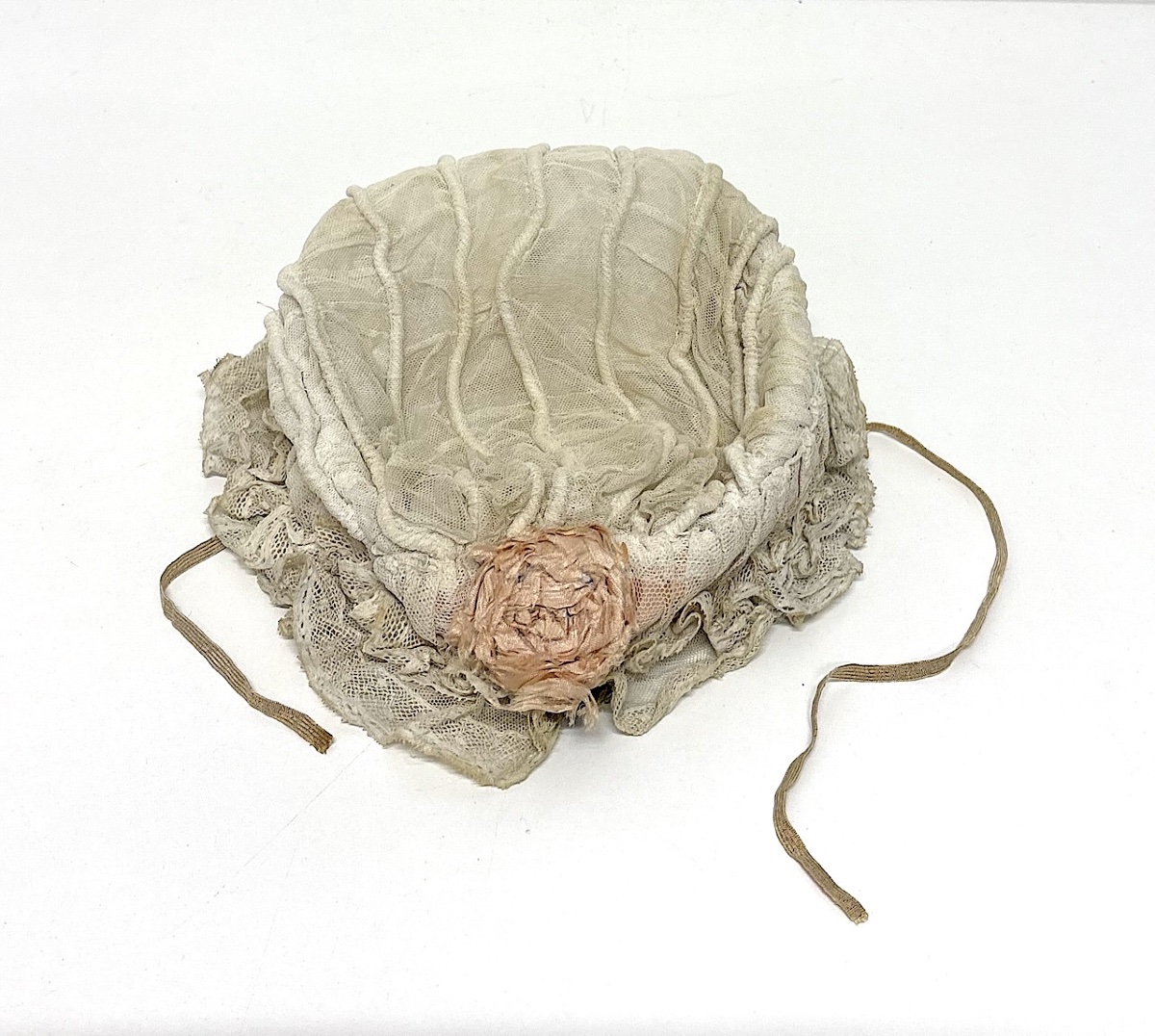 Provençal Children's Winter Hat Made Of 19th-century Textile Lace Ref1206-photo-3