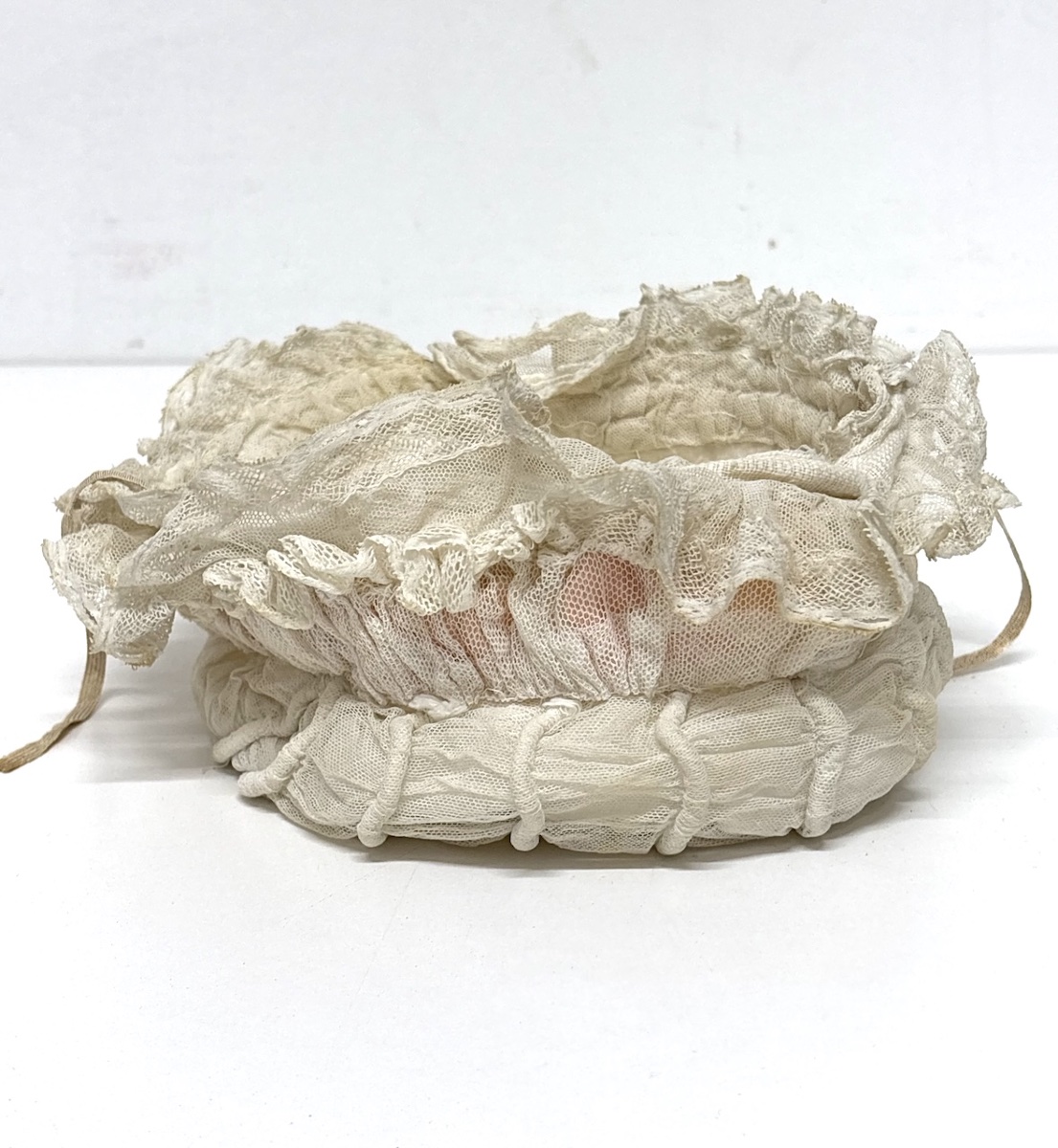 Provençal Children's Winter Hat Made Of 19th-century Textile Lace Ref1206-photo-3