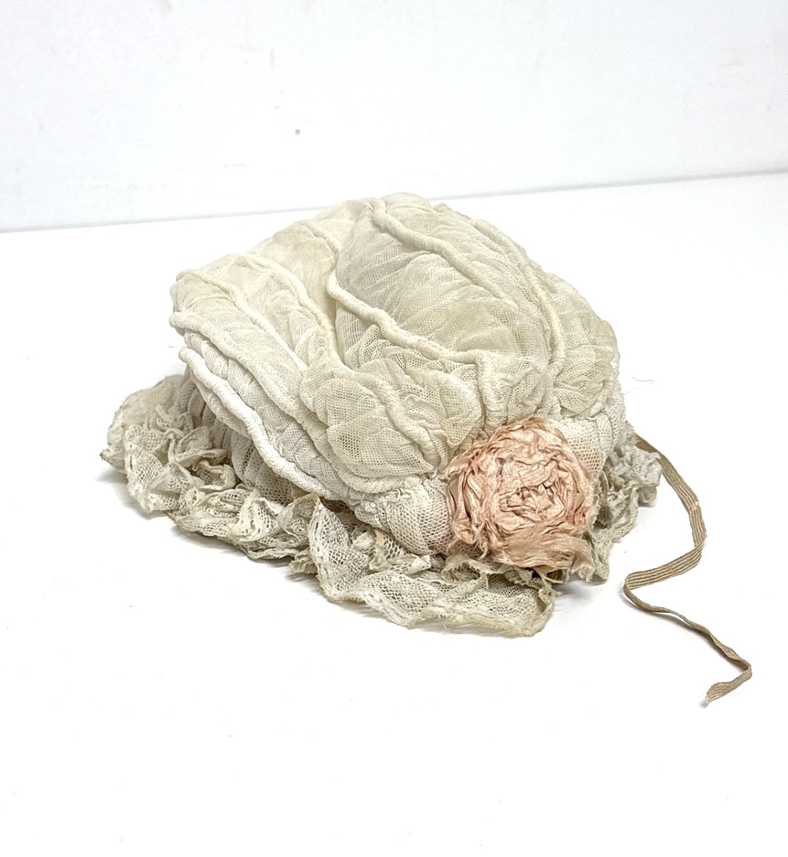 Provençal Children's Winter Hat Made Of 19th-century Textile Lace Ref1206-photo-4