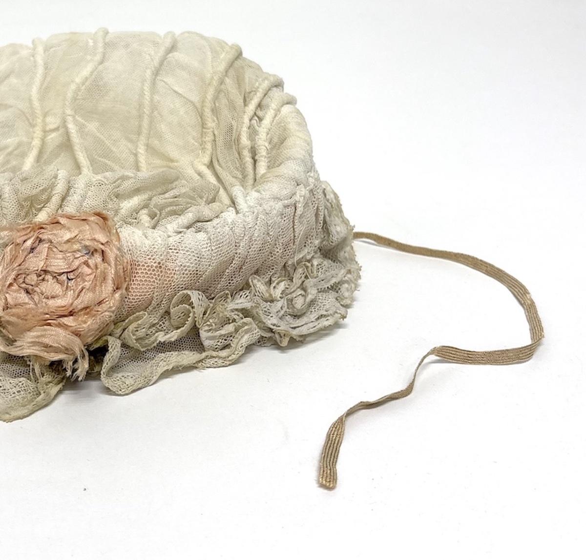 Provençal Children's Winter Hat Made Of 19th-century Textile Lace Ref1206-photo-7