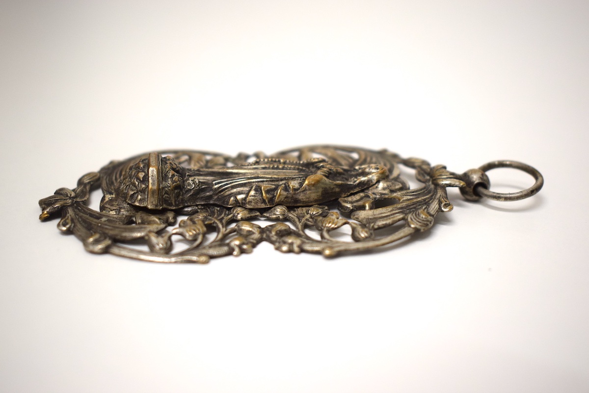 Art Nouveau Pendant: Praying Virgin, Religious, Silver-plated Metal, Circa 1900  Ref1216-photo-3