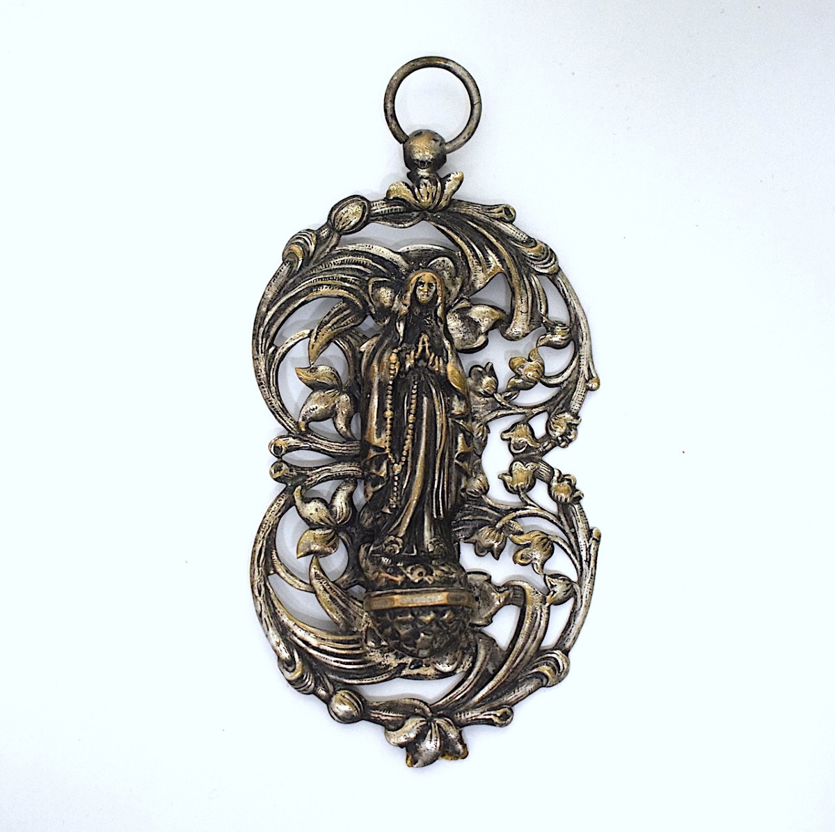 Art Nouveau Pendant: Praying Virgin, Religious, Silver-plated Metal, Circa 1900  Ref1216
