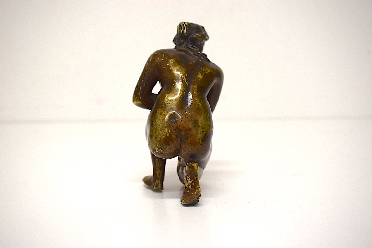 Bronze  Modest Nude Venus, 17th Century, After Antoine Coysevox, Ref. 1221-photo-4