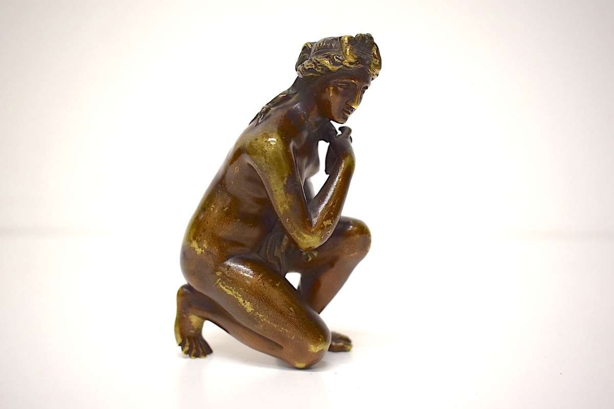 Bronze  Modest Nude Venus, 17th Century, After Antoine Coysevox, Ref. 1221