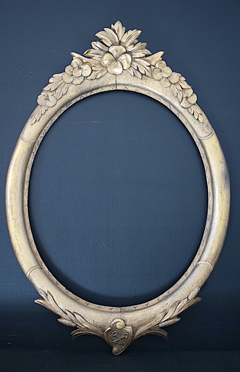 Pair Of 19th-century Medallion Frames With Crossed Keys Motif, 46 X 39 Cm, Frame Ref. C1300-photo-3