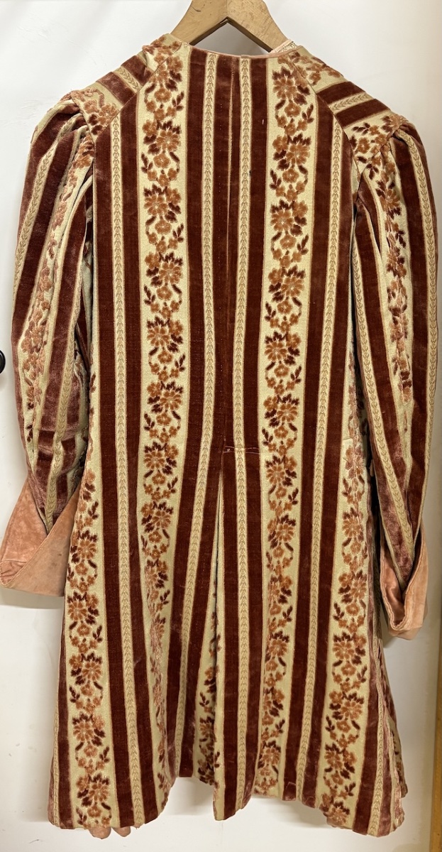 18th-century Louis XV-style Velvet Theater Costume, Ref. 1187-photo-1