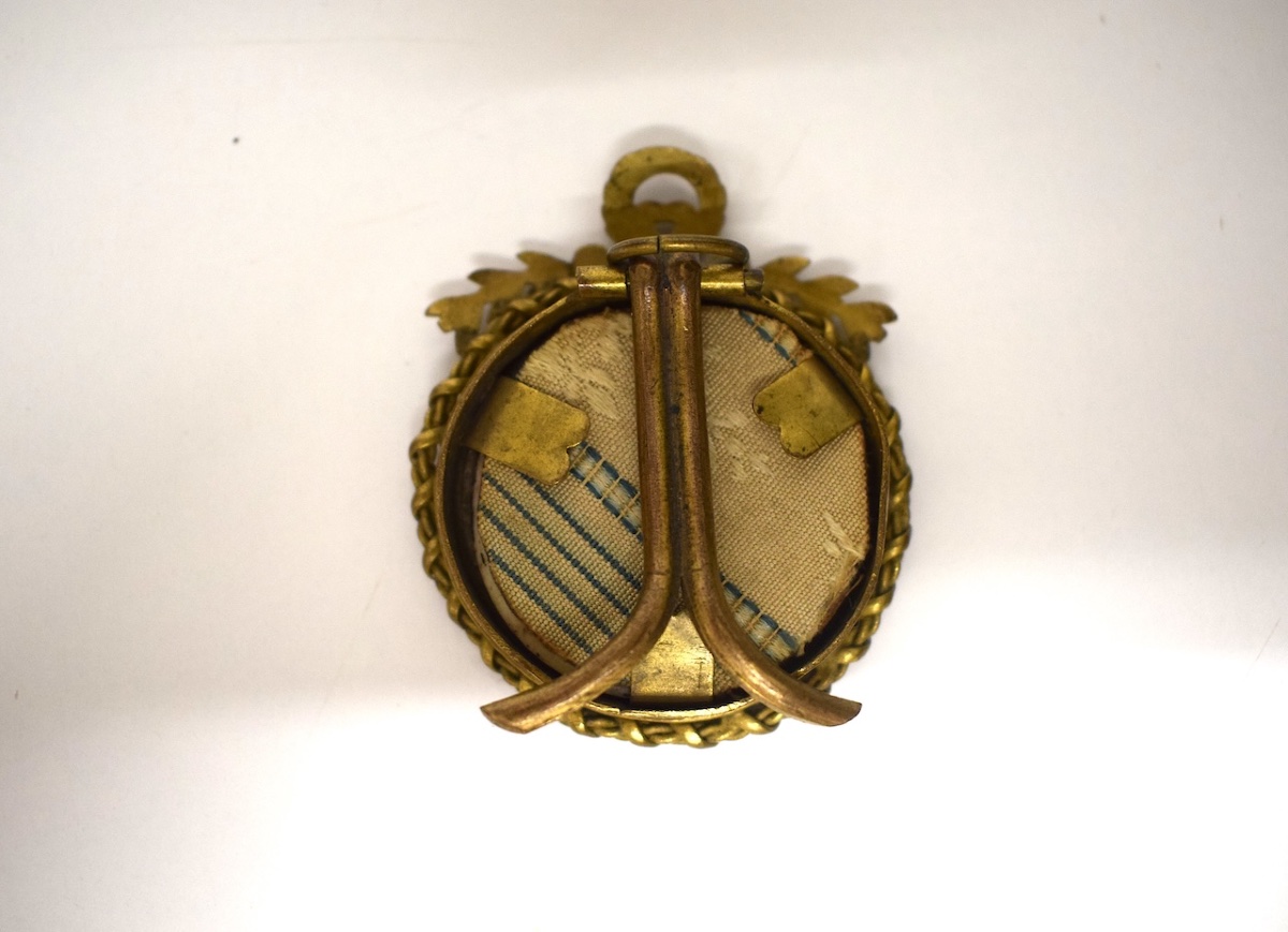 Horse  Miniature Oil Painting  Gilded Bronze Medallion Photo Frame, Signed Refm1187-photo-4