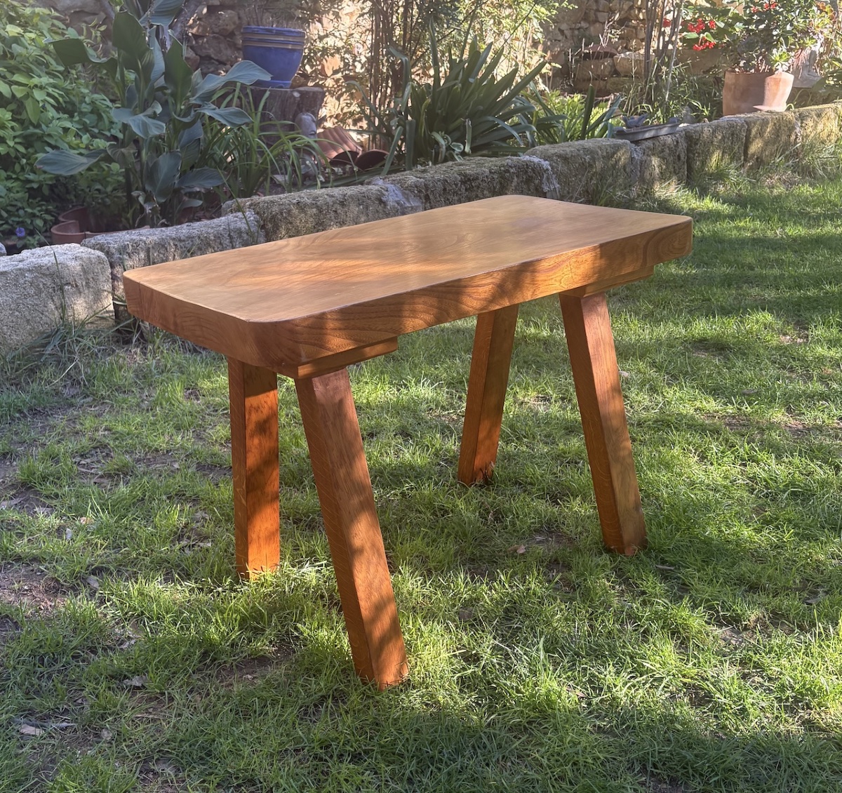 Table basse brutaliste chêne 1950 proche des Artisans de Marolles ref1203-photo-3