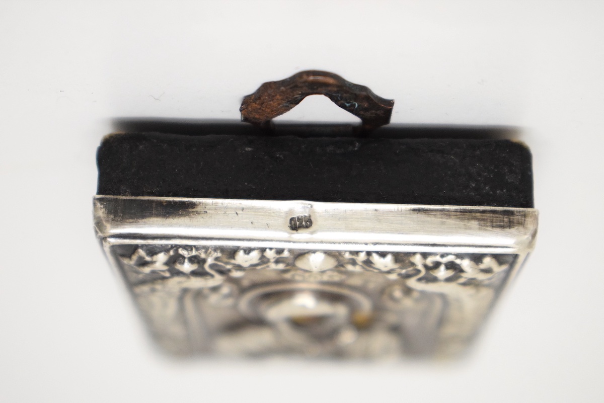 Small Icon Or Riza: Miniature Orthodox Virgin Mary Travel Icon In Solid Silver, Ref1204 -photo-3