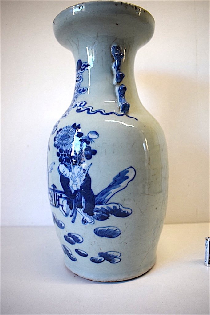 Vase Porcelaine de Chine Céladon Blanc Bleu  XIX ème  Décor de Trois Personnages Asie Chinois  REF169-photo-4