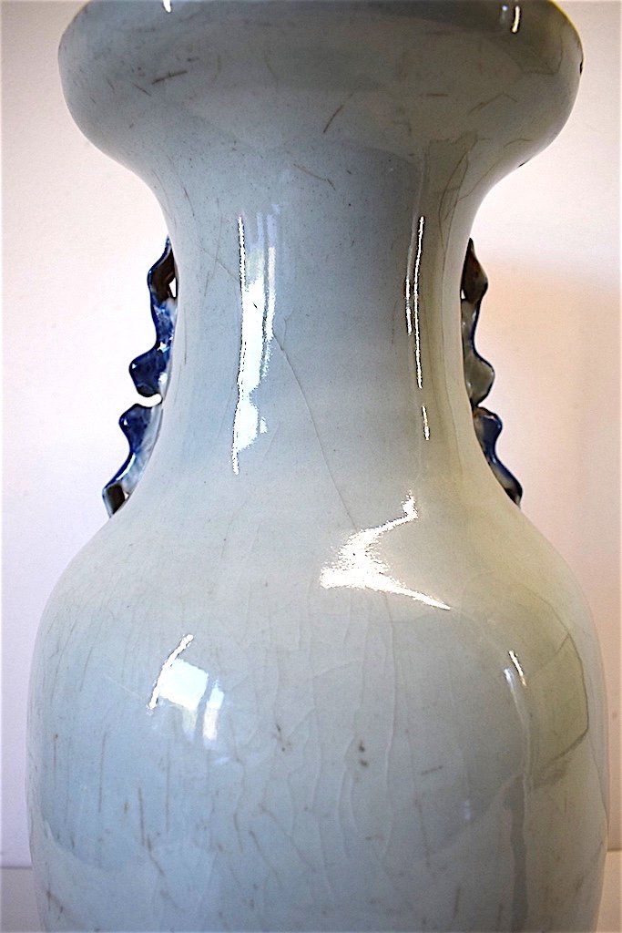 Vase Porcelaine de Chine Céladon Blanc Bleu  XIX ème  Décor de Trois Personnages Asie Chinois  REF169-photo-7