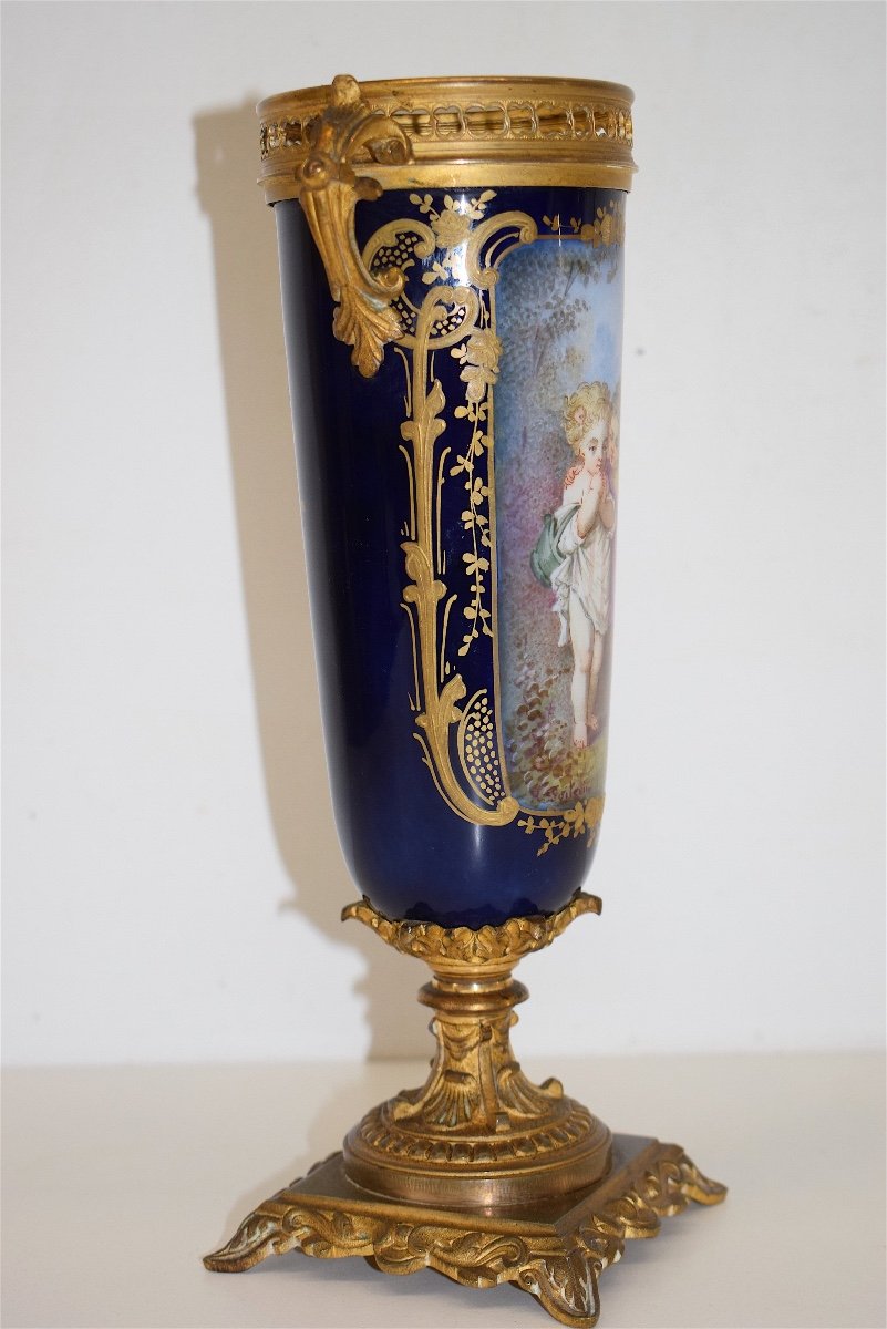 Vase en Porcelaine et Bronze &eacute;poque XIX &egrave;me Style S&egrave;vres D&eacute;cor Romantique  Sign&eacute; POITEVIN Ref268-photo-4