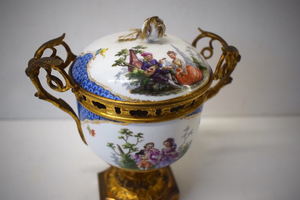 Pot Couvert En Porcelaine De Meissen Et Monture En Bronze Dor&eacute; XIX &egrave;me Sign&eacute;  Ref395 -photo-4