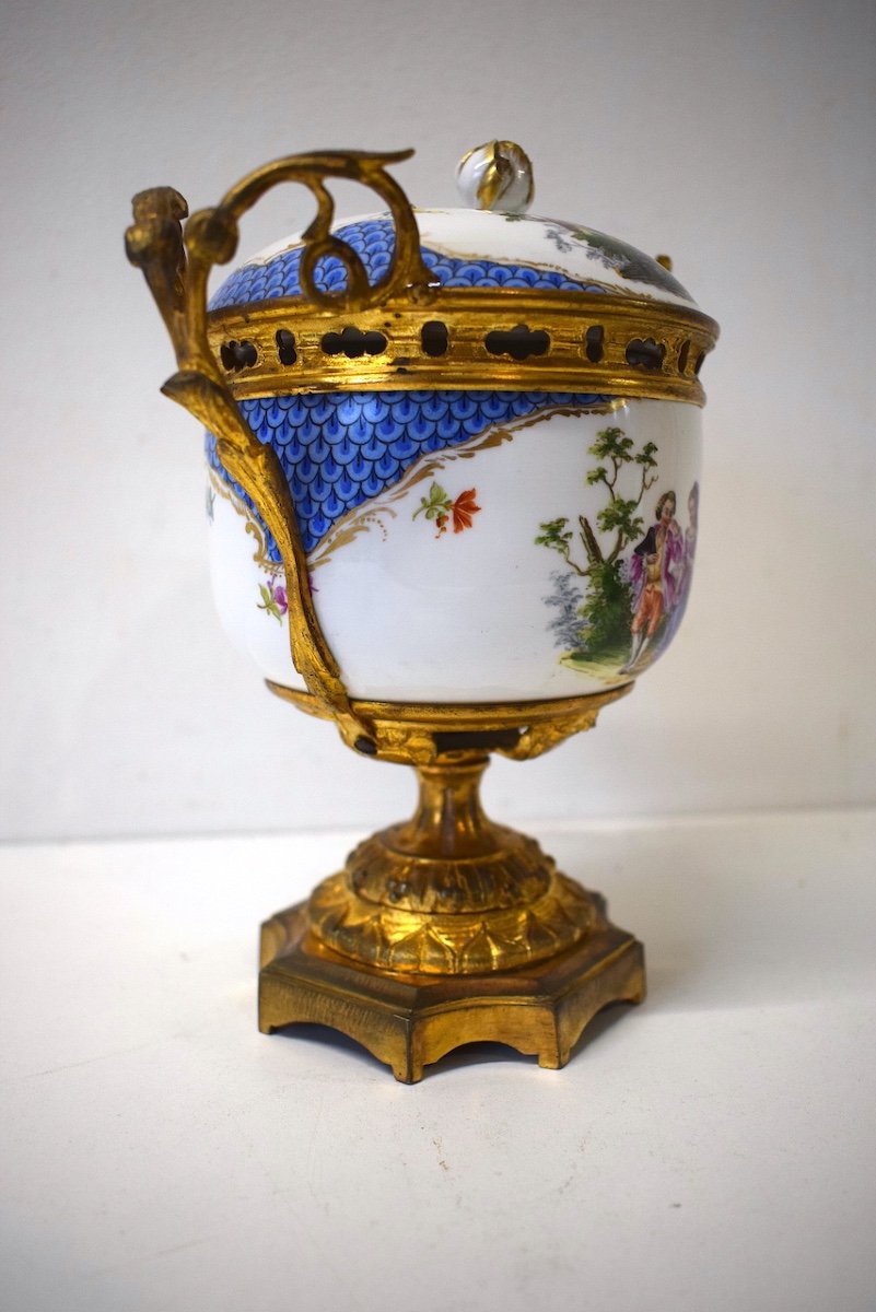 Pot Couvert En Porcelaine De Meissen Et Monture En Bronze Dor&eacute; XIX &egrave;me Sign&eacute;  Ref395 -photo-3