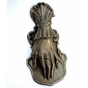 Main féminine pince à lettre en métal J & E Ratcliff  style victorien Angleterre ref1156 