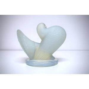 Pigeon Art Deco Verre Moulé Pressé Opalescent sculpture animalière oiseau style Sabino  REF1124