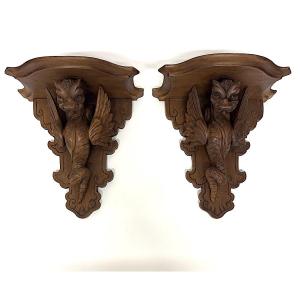 Paire de consoles étagères murales Néogothique Bois Sculpté décor Dragons ref1195