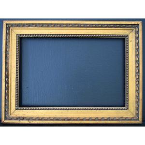 Gilded Frame From The Early 20th Century. Frame Dimensions: 25 X 17 Cm  Frame Ref. C1306