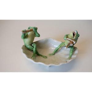 Porcelain Baguier Cup Shell And Musician Frogs Circa 1930 1950 Ref406