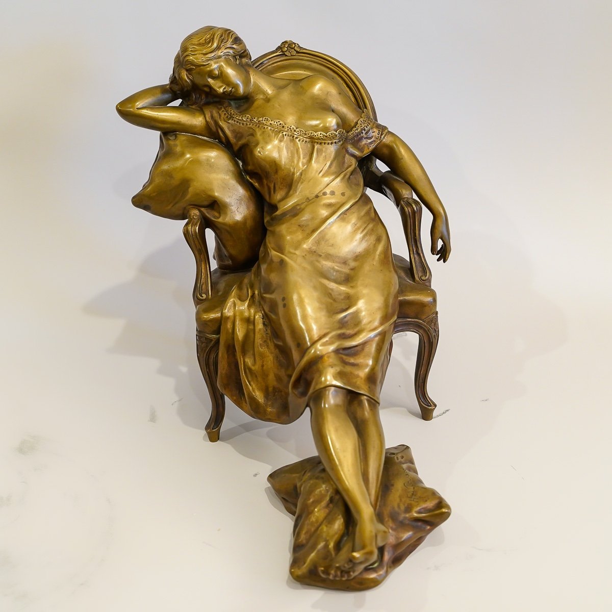 Sculpture en bronze, "Femme Assoupie Dans Un Fauteuil",  Par Henri Emile Allouard, Circa 1900-photo-2