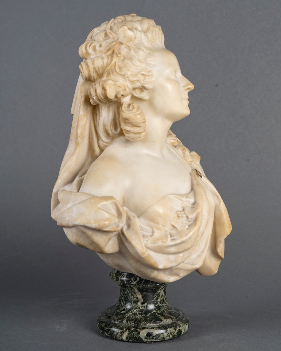 Buste De La Célèbre Danseuse étoile De L’opéra De Paris, Marie-madeleine Guimard (1743–1816)-photo-1