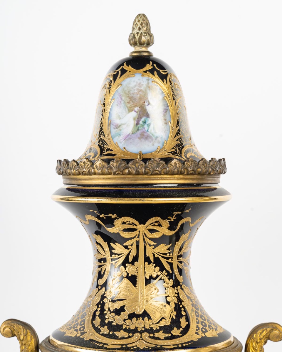 Porcelain Vases, Circa 1880-photo-1