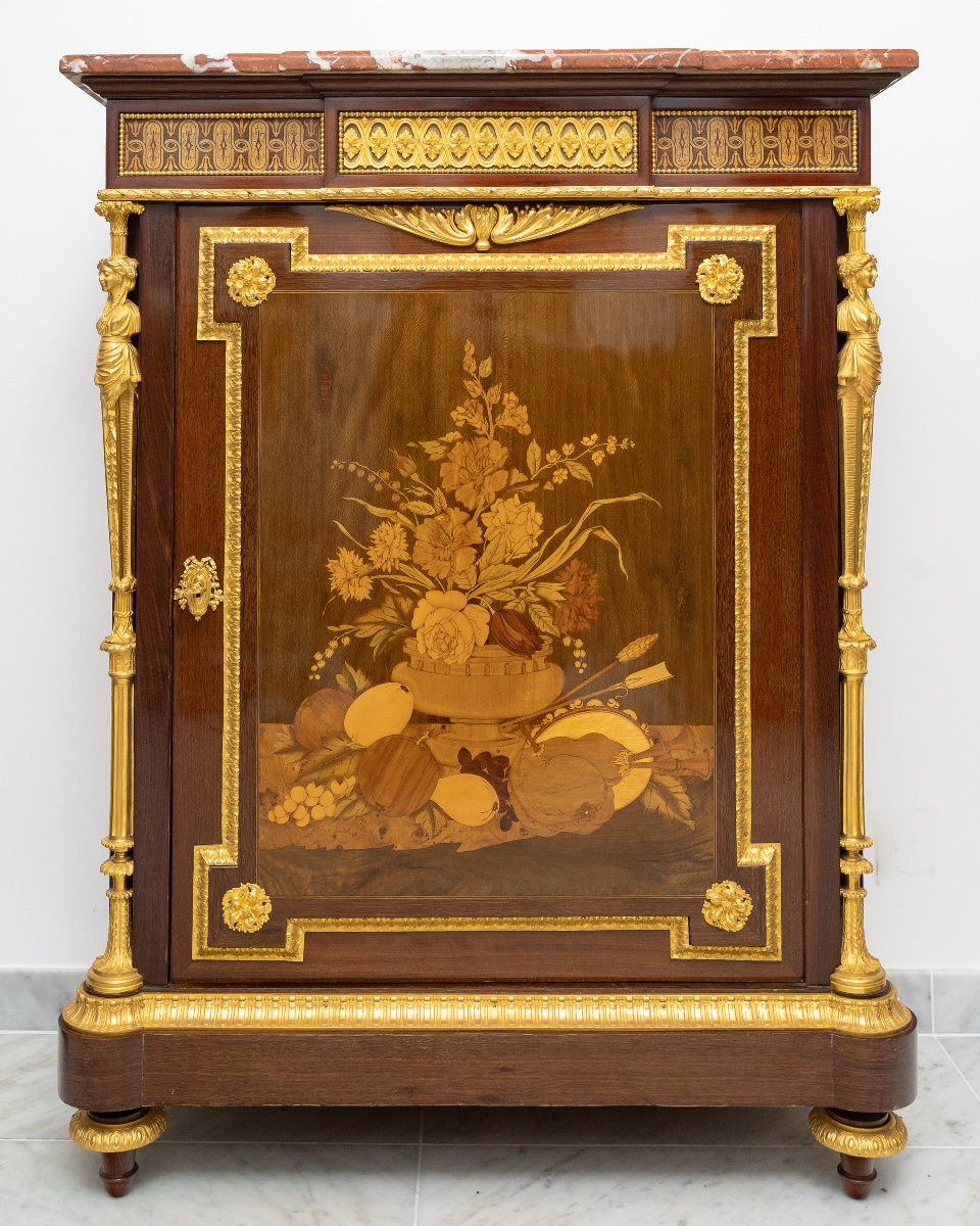 Louis XVI Cabinet