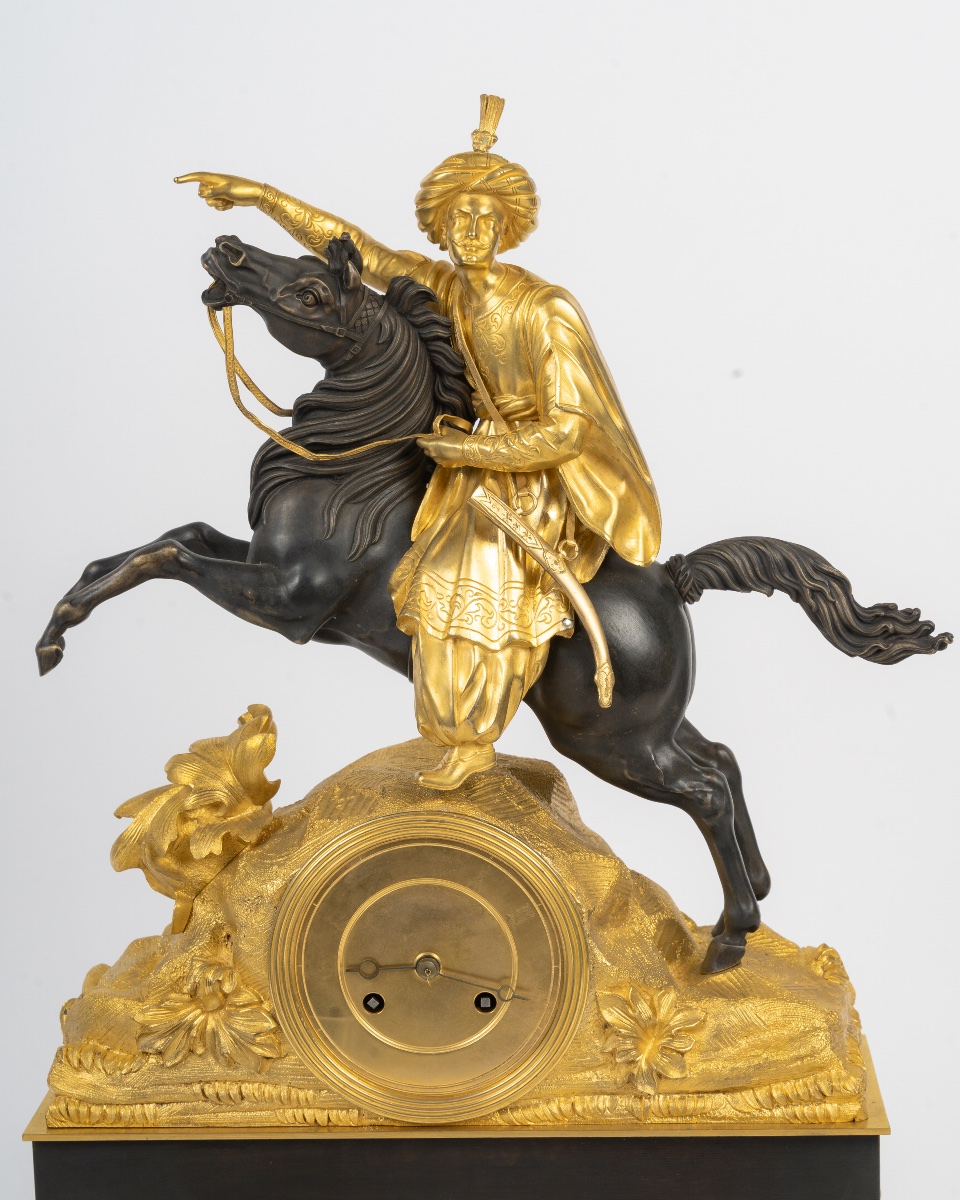 Pendule philhellénique représentant un chef grec insurgé, circa 1830-photo-3