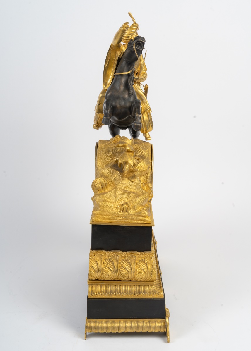 Pendule philhellénique représentant un chef grec insurgé, circa 1830-photo-3