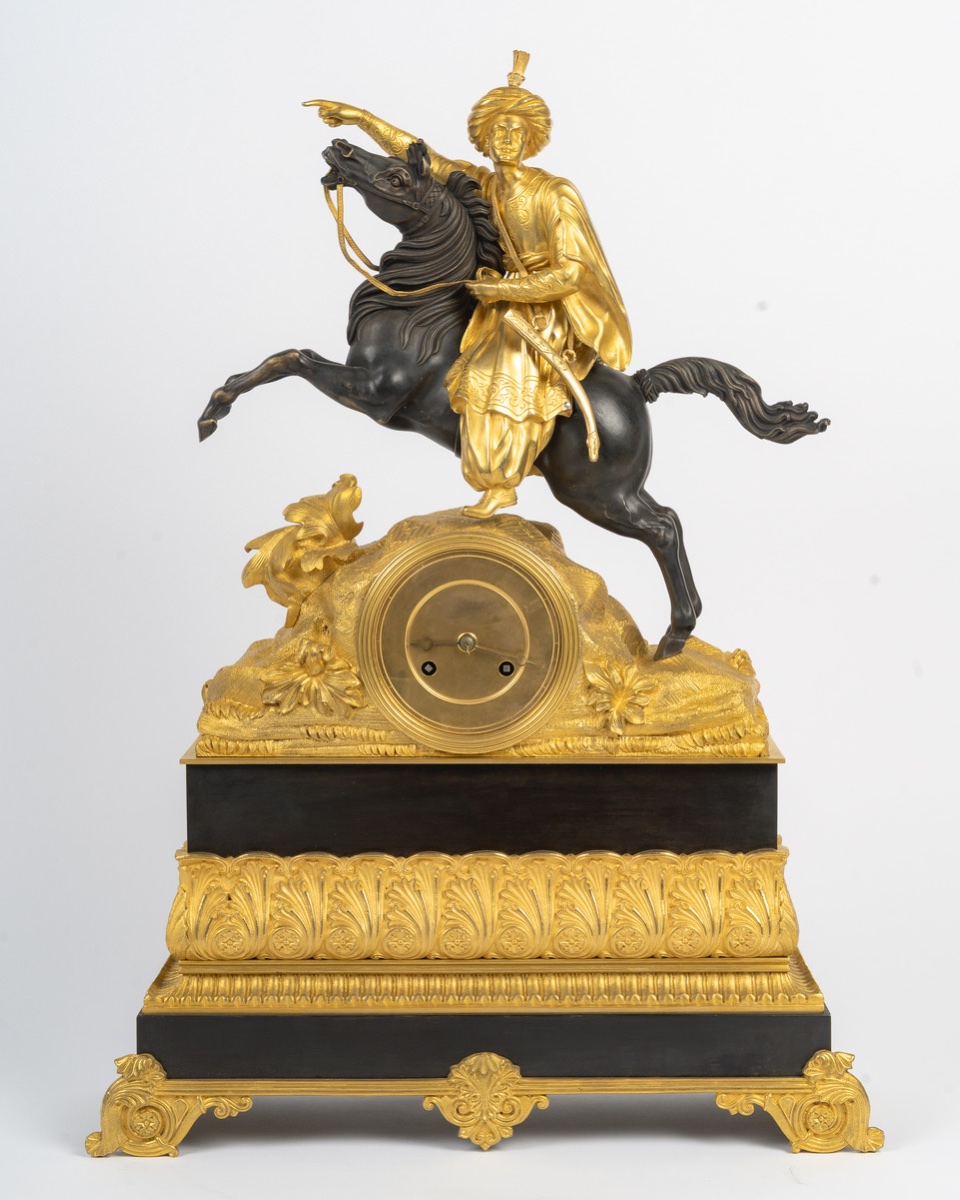 Pendule philhellénique représentant un chef grec insurgé, circa 1830