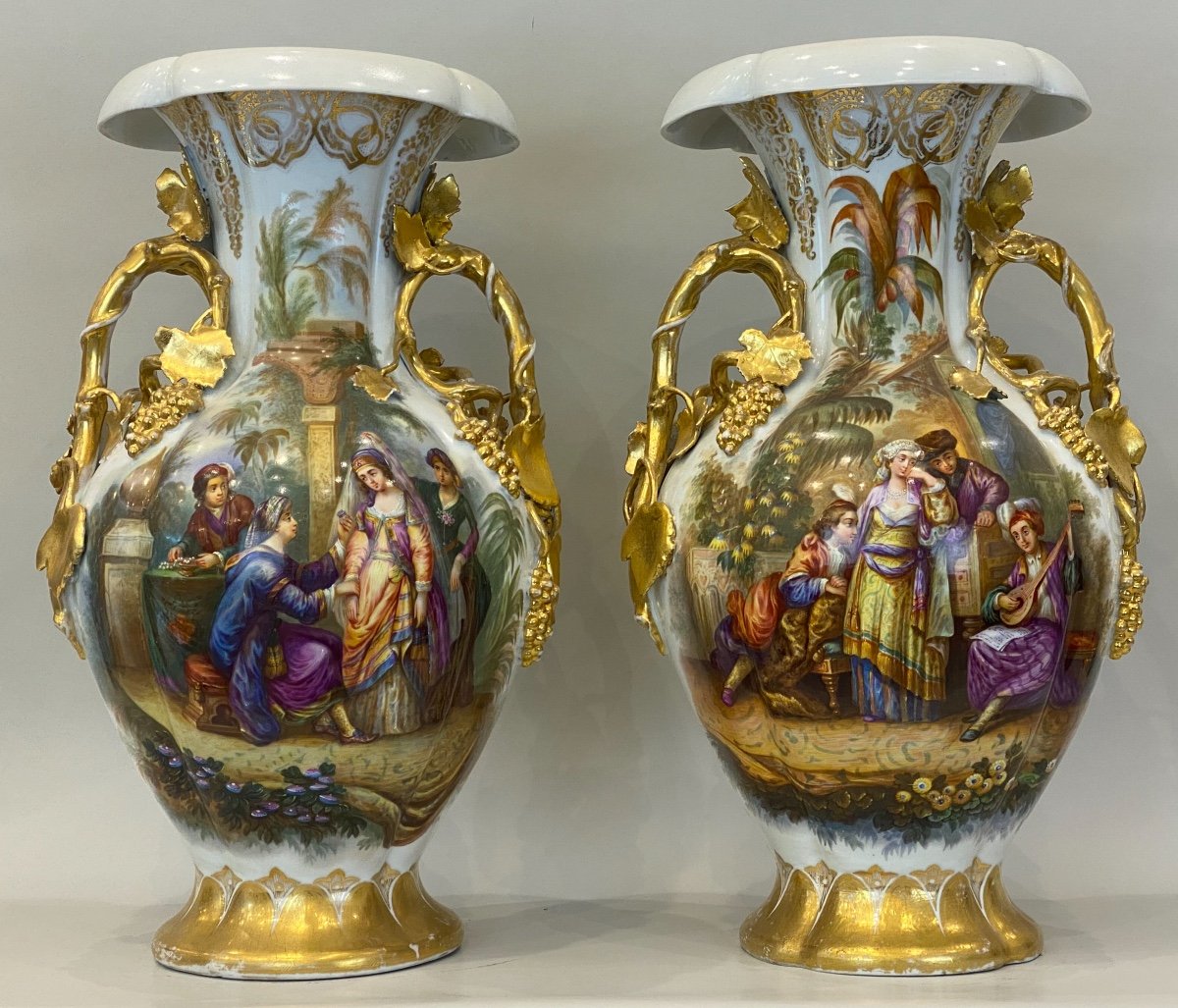 Paire de vases signés RUAUD, Limoges, circa 1860.