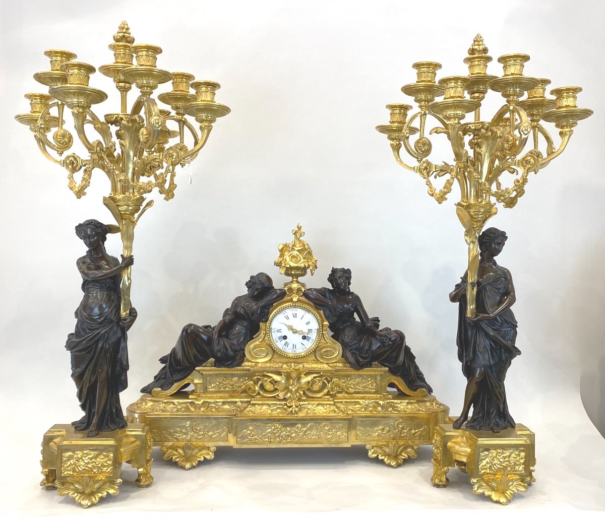 Grande Garniture De Cheminée,  En Bronze Doré Et Patiné Par Henri PICARD, Paris, Vers 1870