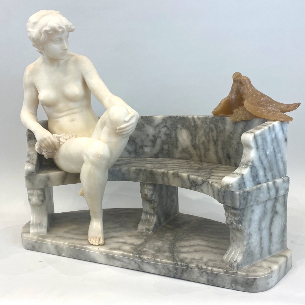 Jeune Fille Regardant Des Colombes, Sculpture En Albâtre Par Vittorio Caradossi (1861-1918)-photo-4