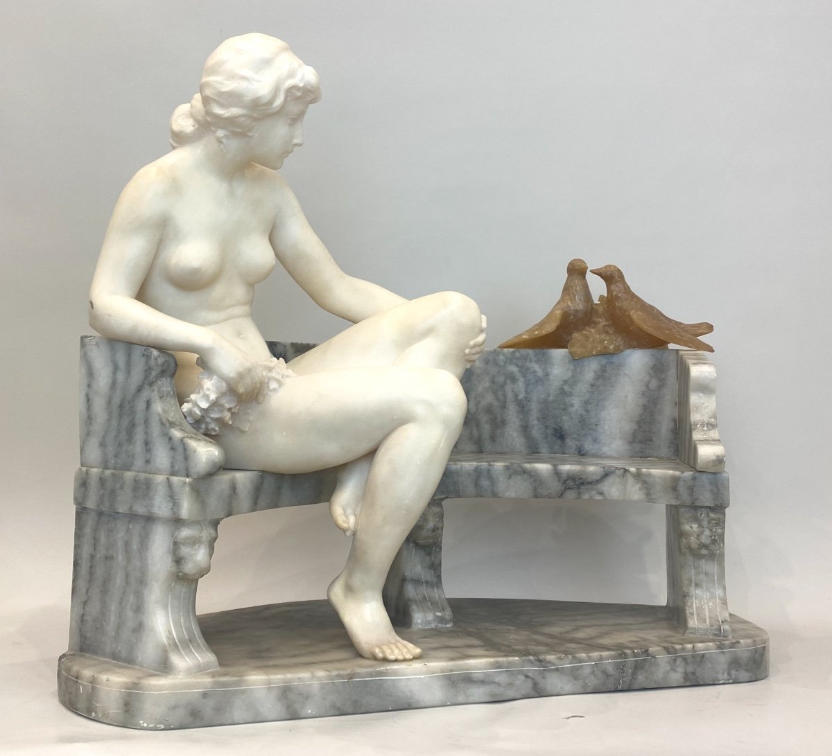 Jeune Fille Regardant Des Colombes, Sculpture En Albâtre Par Vittorio Caradossi (1861-1918)-photo-6