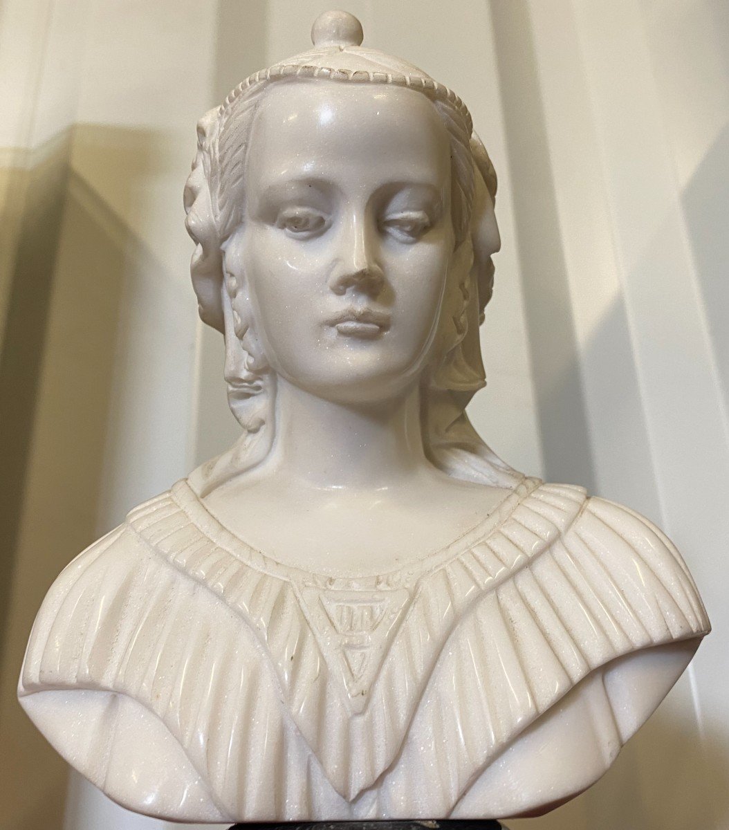 Buste En Marbre De Carrare Finement Sculpté d'Une Jeune Femme à l'Antique Sur Socle En Marbre Noire 19 Ième-photo-8