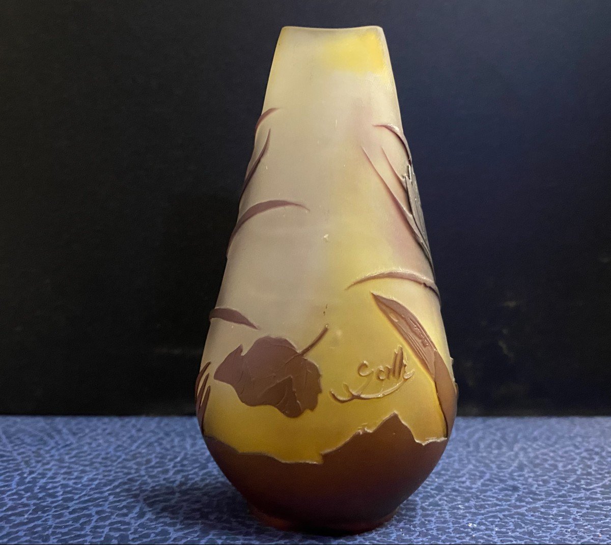 Galle - Vase Aux Lys En Verre Multicouche Dégagé à l'Acide- XX - Art Déco-photo-2