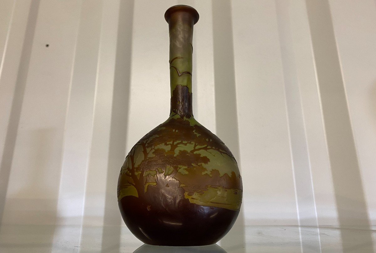 Gallé ( 1909 - 1936)- Vase En Verre Multicouche Dégagé à l'Acide à Décor De Paysage Lacustre-photo-6