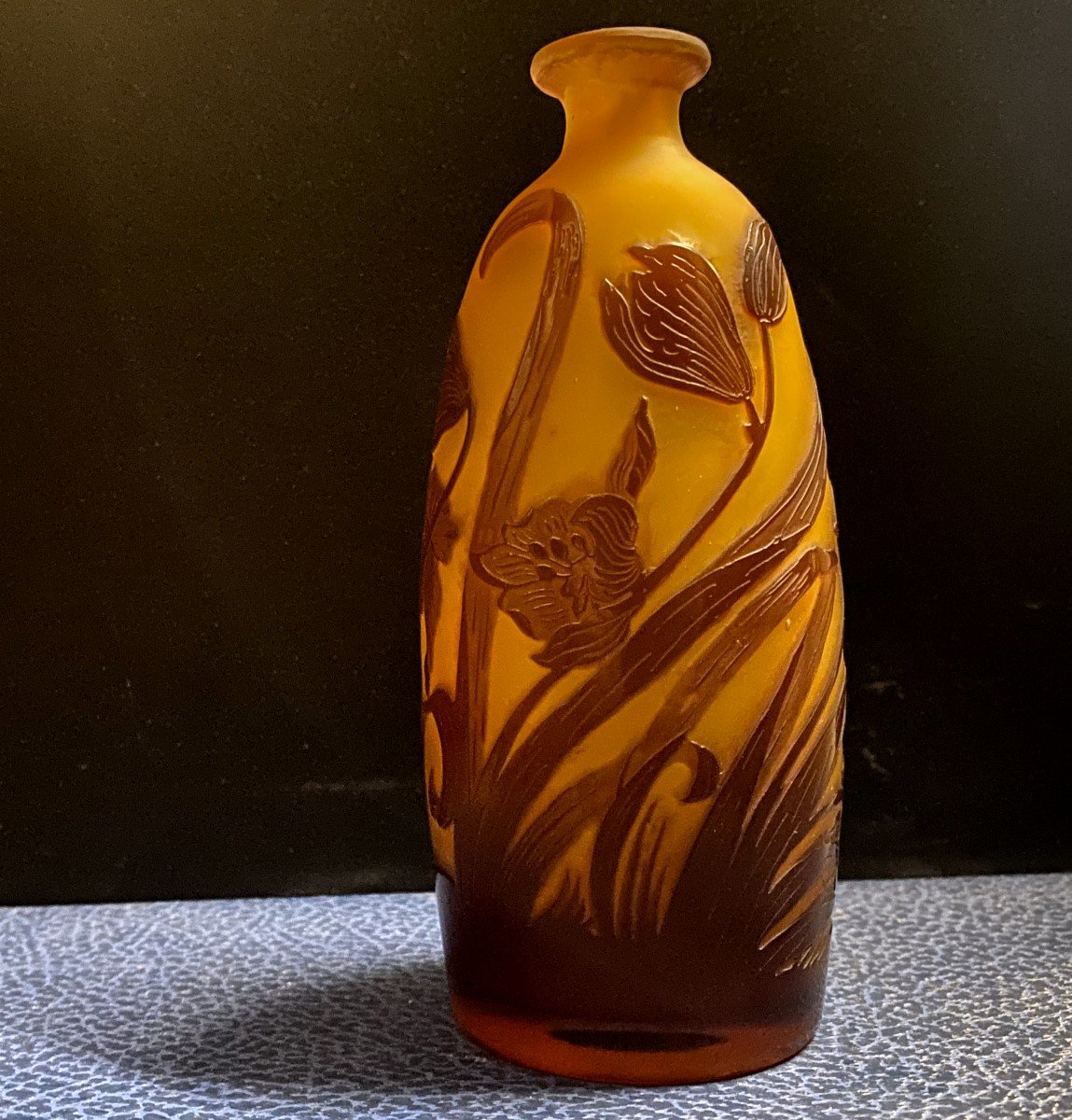 Emile Gallé (1905 - 1909)  - Vase En  Verre Multicouche Dégagé à l'Acide - XX -photo-1